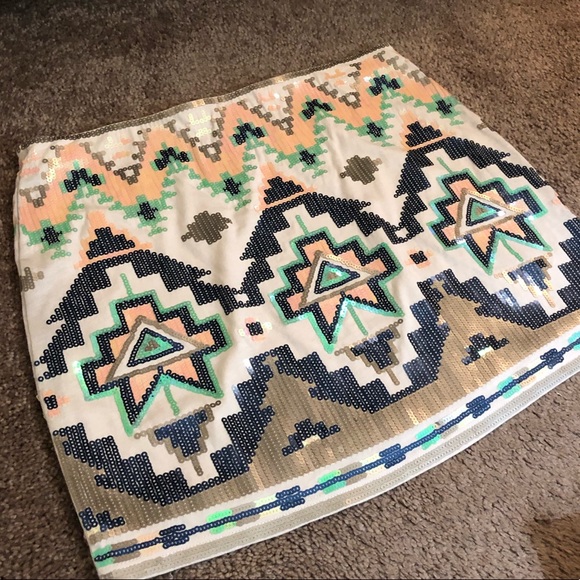 Express Sequin mini skirt - Picture 4 of 5